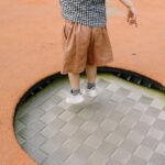A játszótéri trambulin a gyerekeknek olyan szórakozási és mozgási lehetőség, ami a fizikai aktivitás mellett komoly mentális előnyökkel is jár